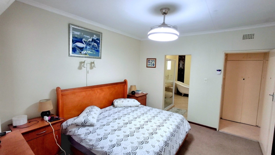 4 Bedroom Property for Sale in Vaalpark Free State